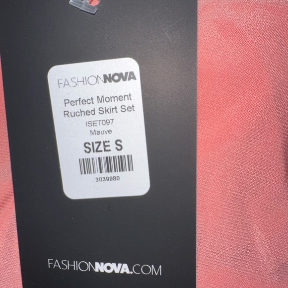 FASHION NOVA DRESS - Picture 2 of 3